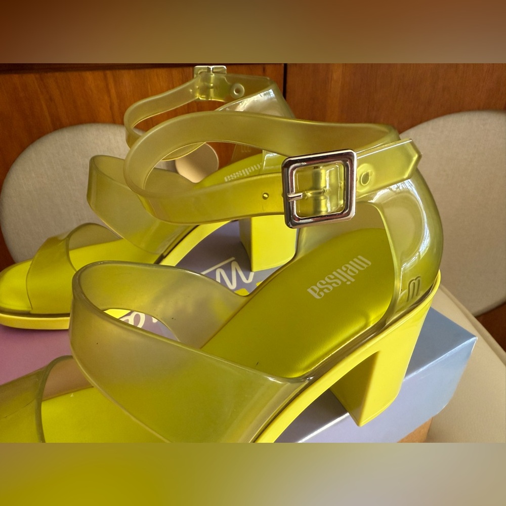 Melissa Model heels. Size 8 - Picture 3 of 8